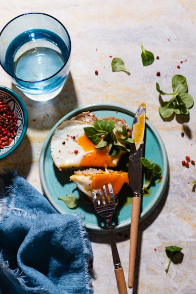 Nutriție echilibrată — alimente sănătoase pentru bărbații activi